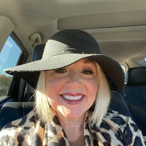 Meet your Posher, Dawn